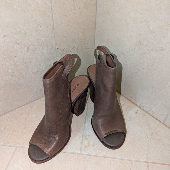 Lucky Brand Distressed Leather Chunky Heels: Peep Toe, Sling Back Bootie Size 7 - Picture 3 of 12
